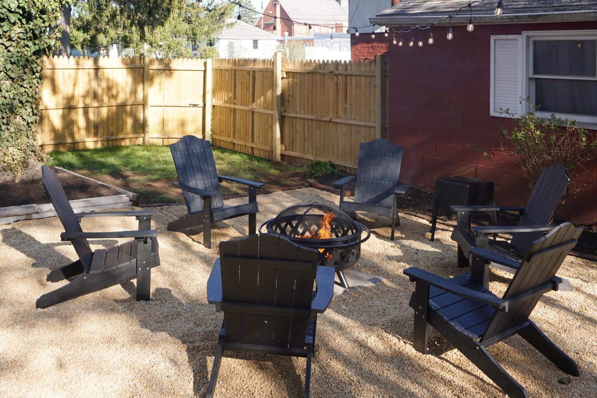 Holiday home Near Hershey, Entire House With Fire Pit, Game